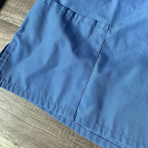 Scrub top - Picture 5 of 6